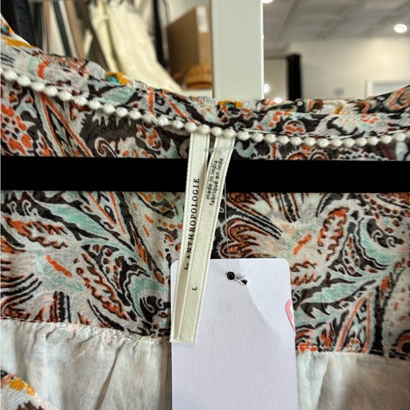 Anthropologie printer ruffle cinch bottom blouse size L - Picture 4 of 6
